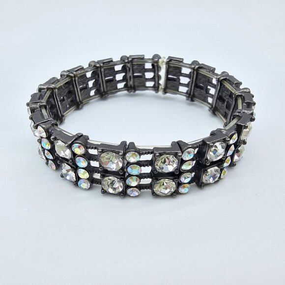 Crystal Multi-Color Stretchy Bracelet - Picture 4 of 11